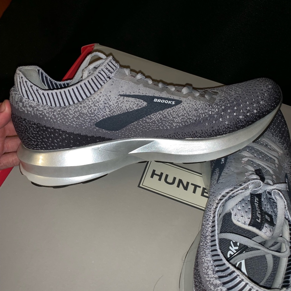 Brooks Levitate 2